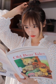 女朋友的母亲5中语字追剧易爸爸